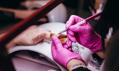 ricostruzione unghie in gel con cartina